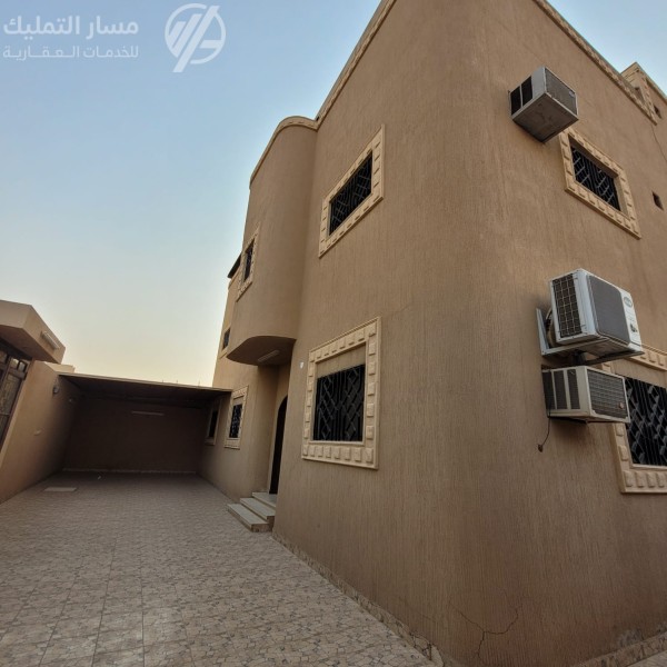 Photo by Daniel J. Schwarz